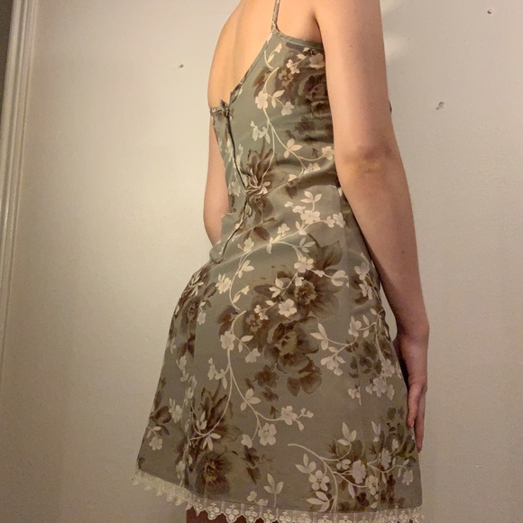 Sundress - Picture 2 of 2